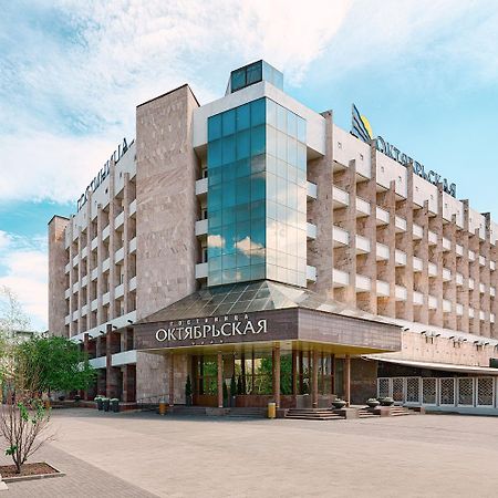 Oktyabrskaya Hotel Krasnojarsk Exterior foto