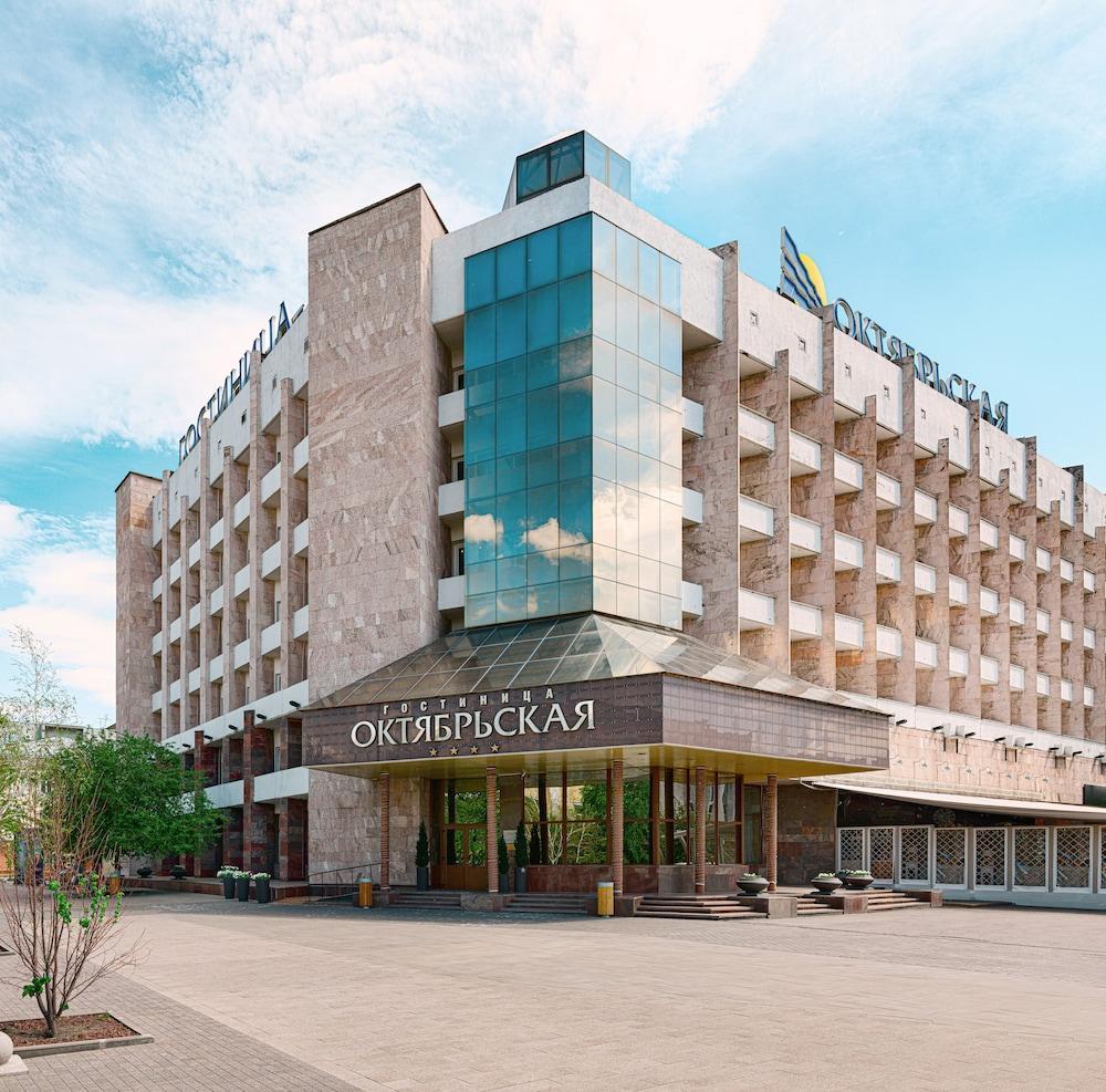 Oktyabrskaya Hotel Krasnojarsk Exterior foto